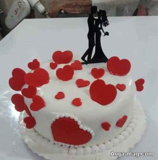 دیزاین کیک عاشقانه با قلب