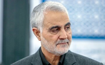 میز کار این نماینده مجلس خبرساز شد +عکس