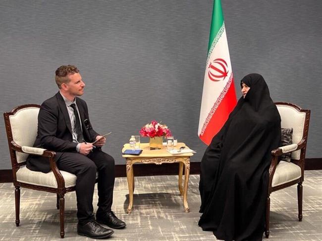 تناقض گویی در ماجرای «بانوی اول» /همسر رئیس جمهور به تازگی متوجه کاربرد اصطلاح بانوی اول شده است؟