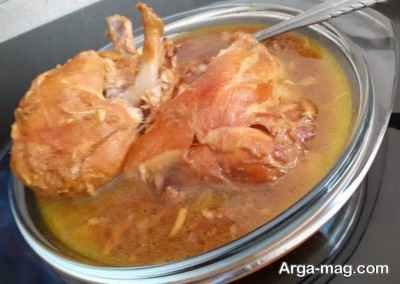 مراحل تهیه خورش یخنی مرغ