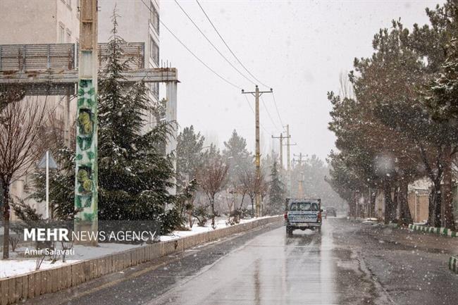 اولین بارش برف زمستانی شهمیرزاد بعد از پاییز بی باران