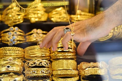 قیمت طلا 18 عیار امروز چهارشنبه 18 بهمن 1402؛ ریزش قیمت