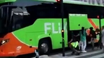 سرقت چمدانهای مسافران از اتوبوس در حال حرکت در فرانسه (فرانسه)