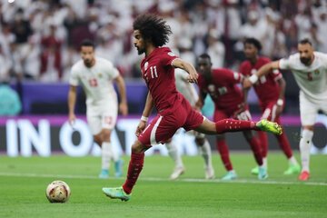 اکرم عفیف آقای گل جام ملت‌های آسیا 2023 شد