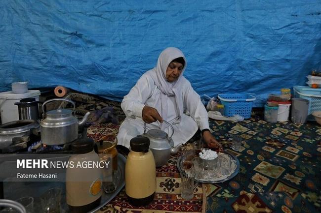 پخت 14 هزار نان توسط بانوان دیار حاج قاسم در مسجد جمکران