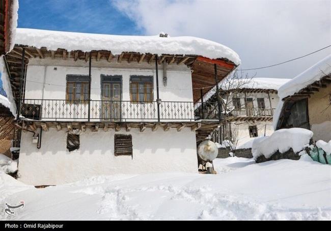 بارش برف در روستاهای اشکورات گیلان