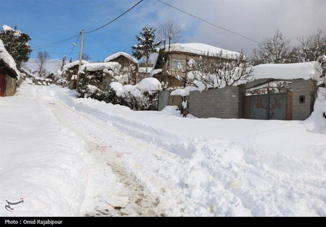 بارش برف در روستاهای اشکورات گیلان