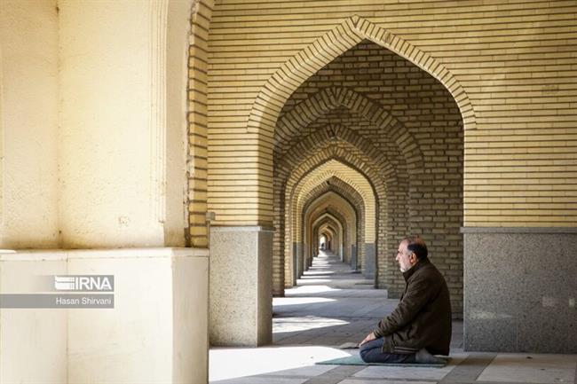 زیارت اهل قبور در آخرین پنجشنبه سال