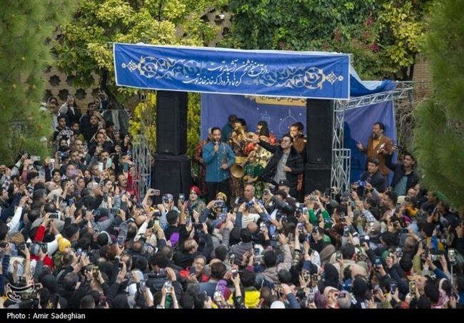 مراسم تحویل سال 1403 در جوار آرامگاه حافظ شیرازی