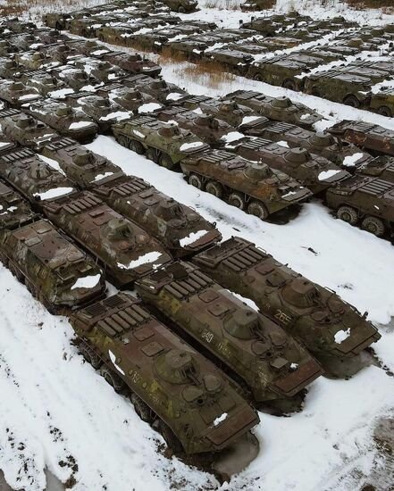 تانک های رها شده؛ یادبودی از تاریخ منجمد شده در زمان