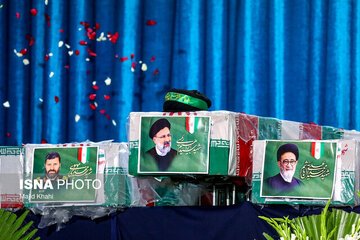 اولین تصویر از تابوت رئیسی و 7 شهید خدمت پیش از مراسم تشییع در تهران