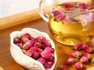 4 فایده چای گل سرخ برای سلامتی