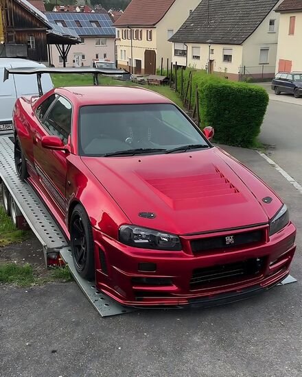 نیسان اسکای لاین R34: GT-R