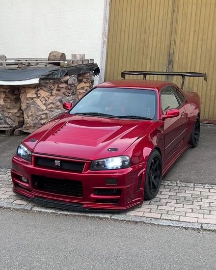 نیسان اسکای لاین R34: GT-R