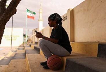 اولین تیم بسکتبال دختران در جایی که هنوز کشور نیست (فیلم)