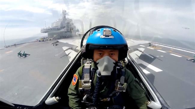 چین، خلبانان آمریکایی را برای آموزش دادن نظامیانش جذب می‌کند