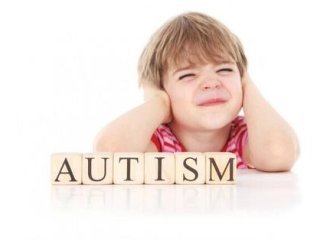 رفتار با کودکان دچار اوتیسم چگونه باشد؟