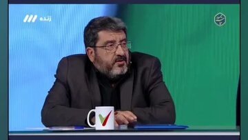 فواد ایزدی: آقای پزشکیان یک نسخه‌ای به شما می‌دهم که 4 بخش دارد /پزشکیان: یک خودکار بدهید تا نسخه را بنویسم!