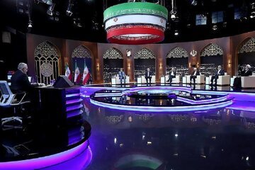 روزنامه جمهوری اسلامی: مناظره کاندیداها نشان داد افراد تاییدصلاحیت شده در اندازه ریاست جمهوری نیستند/ با این ترکیب مشارکت مردمی شکل نمی گیرد