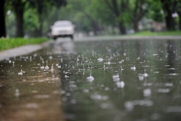 رگبار باران در نیمه‌ شمالی تهران/ پیش‌بینی طوفان لحظه‌ای