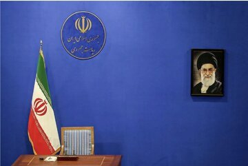 تصاویری از عروس امام و پسرش یاسر خمینی در روز رأی گیری انتخابات ریاست جمهوری / سرلشکر باقری و یک مرجع تقلید هم رأی دادند