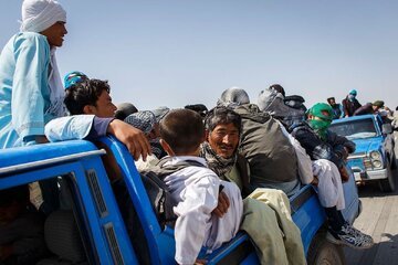 اخراج بیش از هزار مهاجر افغان از پاکستان طی 2 روز گذشته