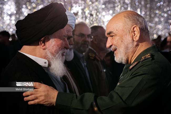 عکس جدید از علم الهدی بعد از مراسم چهلم ابراهیم رئیسی /گپ و گفت با فرماندهان بلندپایه سپاه