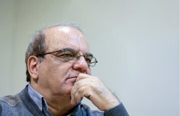 عباس عبدی: اول شدن پزشکیان با مشارکت 40٪ برای اصولگرایان فاجعه است/ ایران جمعه از یک خطر بزرگ دور می شود