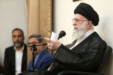 توصیه رهبر انقلاب به مسعود پزشکیان درباره ادامه‌ راه شهید رئیسی