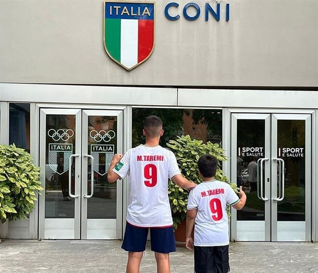 عکس؛ استقبال ایتالیایی‌ها از طارمی با پیراهن تیم‌ملی ایران