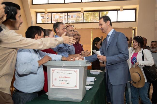 انتخابات پارلمانی سوریه؛ بشار اسد رای خود را به صندوق انداخت