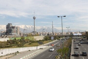 پیش‌بینی هوای تهران طی فردا و پس‌فردا/ هوا گرم‌تر می‌شود یا نه؟