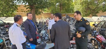 ضرب الاجل 3ماهه دادستان فارسان به صاحبان خودرو و موتورسیکلت های توقیفی