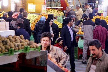 انجام عملیات تنظیف و پاکسازی میدان میوه و تره بار مرکزی کرمانشاه