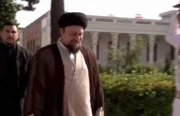 عکسی از سیدحسن خمینی در حال ورود به محل مراسم تحلیف مسعود پزشکیان /قالیباف به استقبال نوه امام رفت
