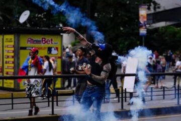 ادعای تقلب و مهندسی در انتخابات ونزوئلا/ 10 نکته درباره تنش‌های پساانتخاباتی
