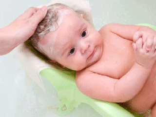 توصیه های مراقبتی حمام و ناخن نوزادان