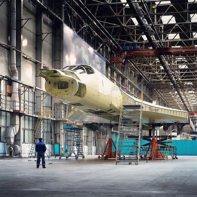 نگاهی به پشت صحنه‌ی قدرت؛ تعمیر و نگهداری بمب‌افکن Tu-160 