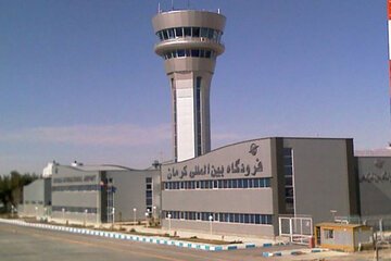 تداوم تلاش ها برای افزایش پروازهای مسیر کرمان _تهران / مشکل کمبود بلیط هواپیما همچنان باقی است