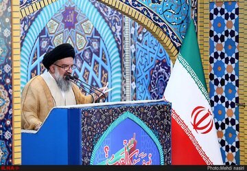 خط و نشان امام جمعه تهران برای اسرائیل؛ ما نظام با تدبری هستیم، اینکه چه زمانی و کجا و چگونه بزنیم با تدبیر ما است/ انتقامی جانانه خواهیم گرفت