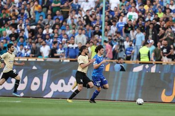 VAR بالاخره به استقلال رسید!