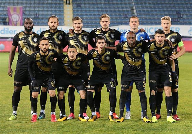 عکس؛ مهاجم جدید تراکتور،همبازی بازیکن منشوری پرسپولیس!