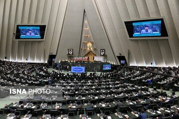 پس لرزه های ادامه دار وام میلیاردی رئیس سازمان بورس /مجلس پیگیر وام های نجومی می شود