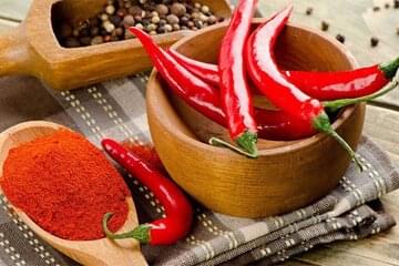 8 فایده باورنکردنی خوردن یک وعده غذای تند