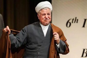 مقام روسی برخلاف پروتکل ها شخصا به استقبال آیت الله رفت /چرا متن سخنرانی هاشمی رفسنجانی گم شده بود؟