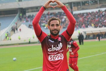 عکس؛ شادی افقی و عجیب ستاره پرسپولیس!