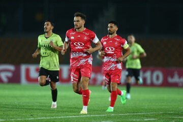 عکس؛ قلب اورونوف حالا با پرسپولیس است