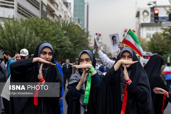 راهپیمایی روز13 آبان مقابل سفارت سابق آمریکا در تهران