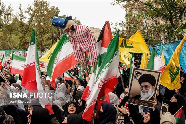 راهپیمایی روز13 آبان مقابل سفارت سابق آمریکا در تهران