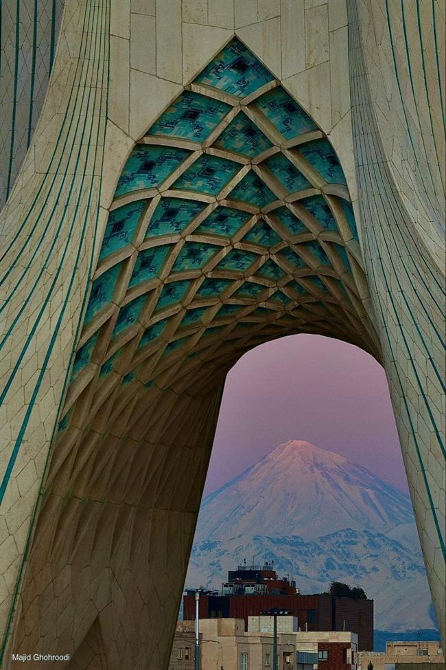 آزادی 1